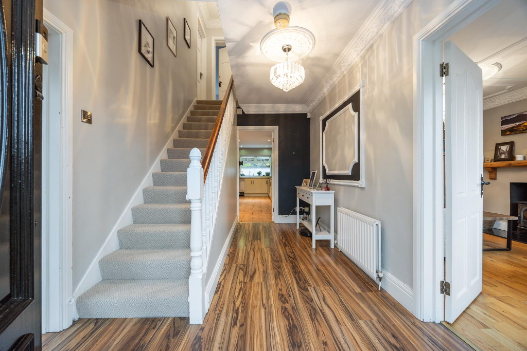 Photo 2 of 12 Hillside Drive, Stranmillis, Belfast