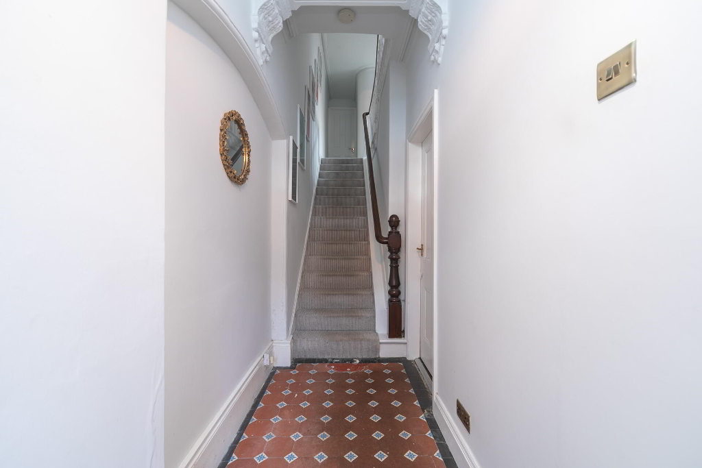 Photo 2 of 47 Oakland Avenue, Belfast