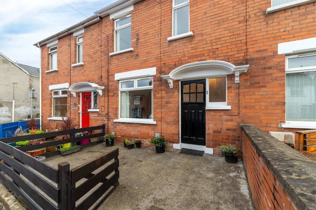 Photo 2 of 35 Connsbrook Avenue, Belfast