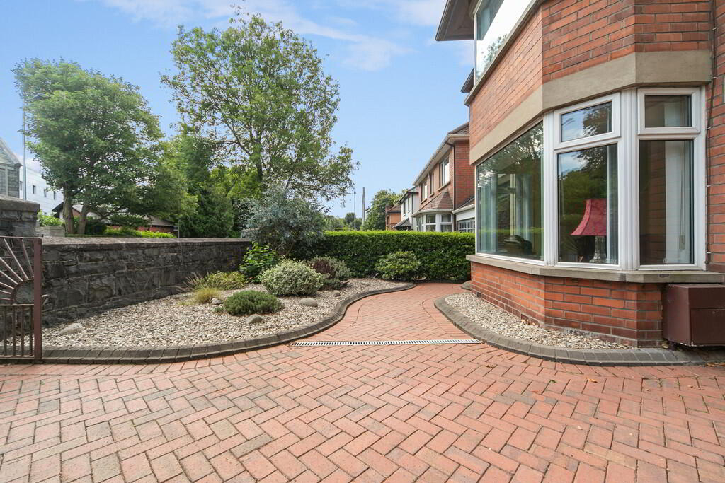 Photo 2 of 119 Malone Road, Belfast