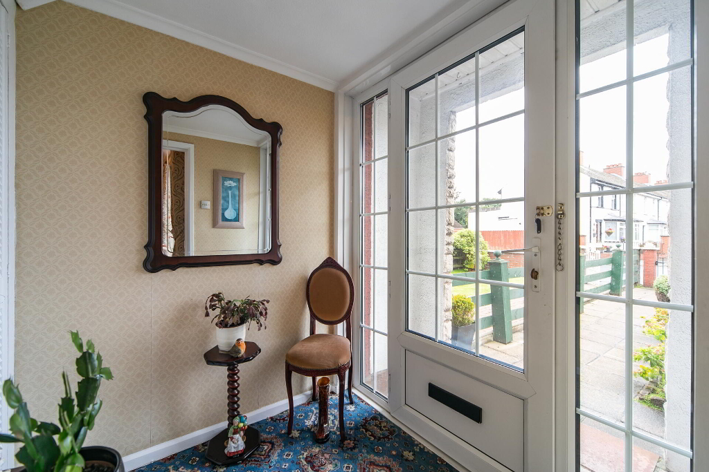 Photo 2 of 33 Larkfield Road, Belfast