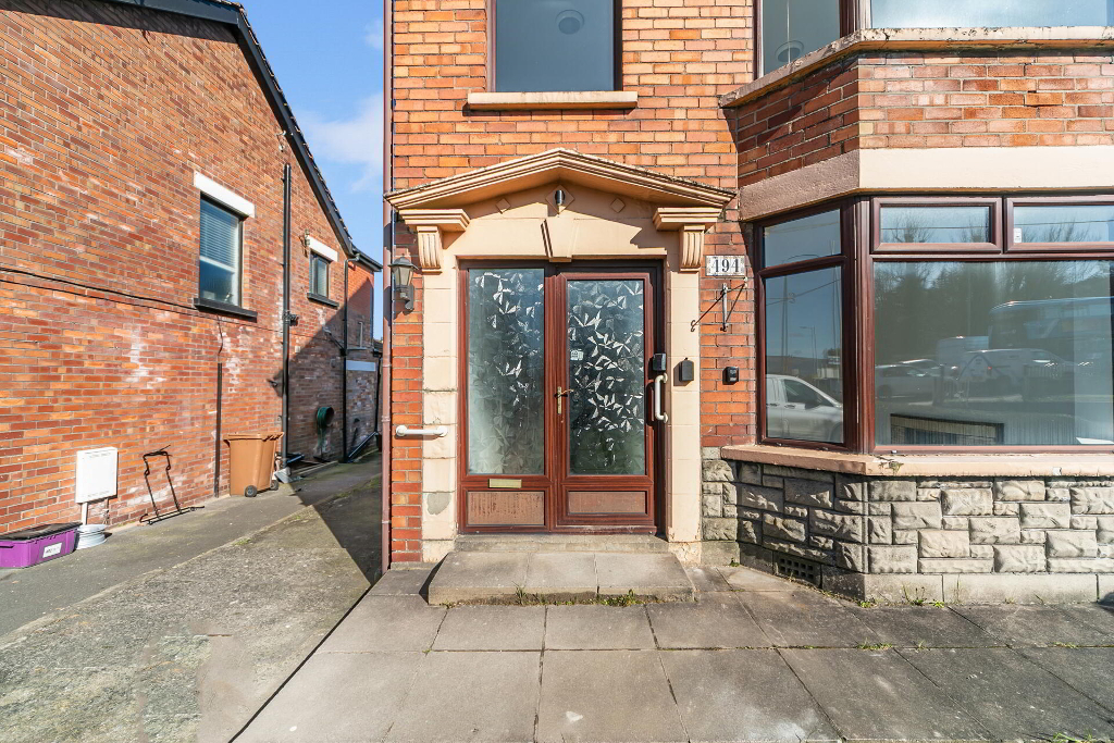 Photo 2 of 494 Castlereagh Road, Belfast
