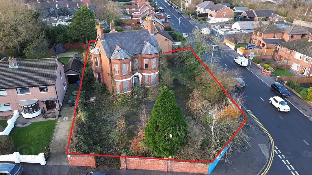 Photo 1 of 1 Serpentine Road, Belfast