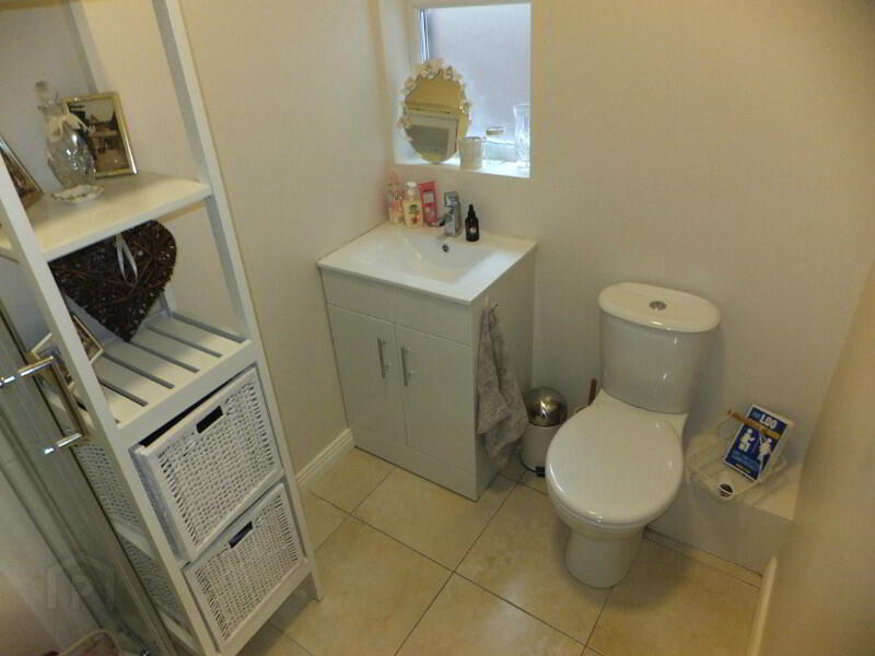 Unit 3, 102 Eglantine Avenue
