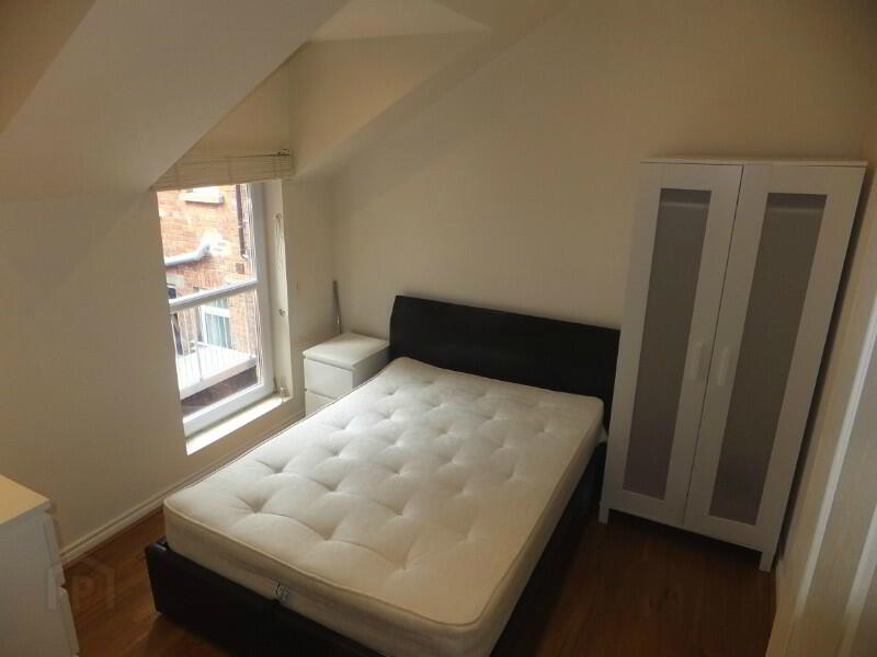 Unit 3, 102 Eglantine Avenue