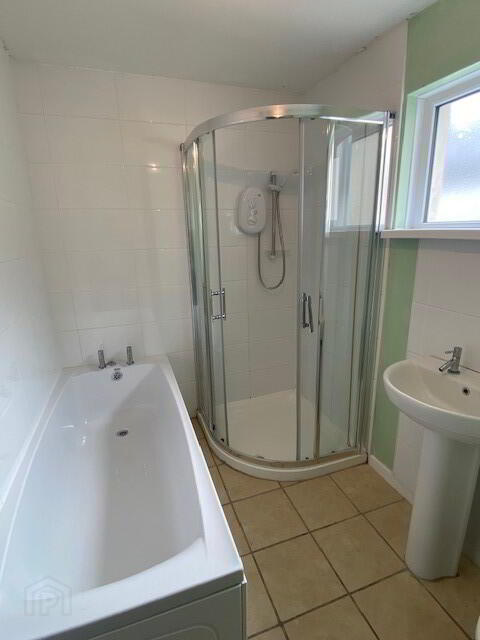 **HOUSE SHARE**, 50 Argyle Street