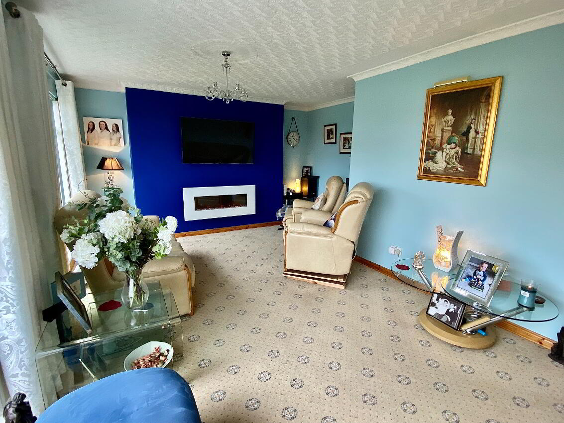 12 Richill Park