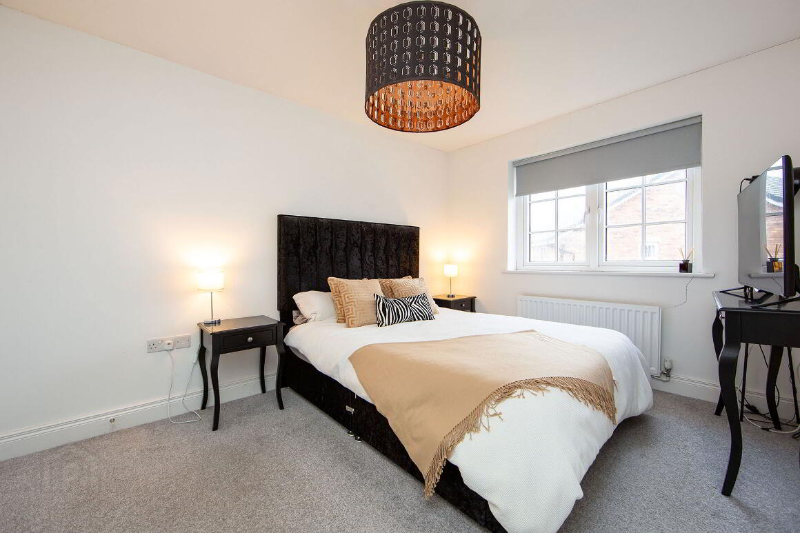 33 Bridgelea Way