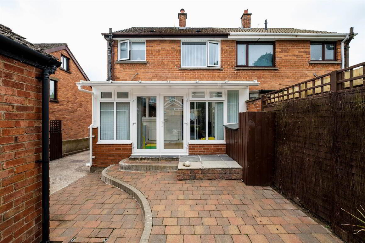 13 Braeside Avenue