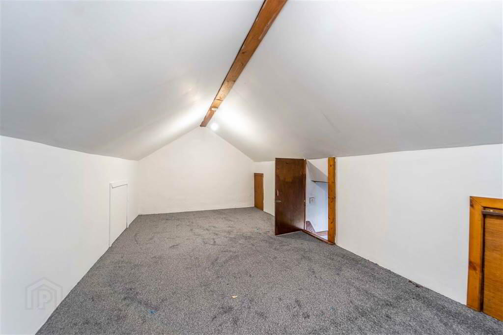 10 Inglewood Park