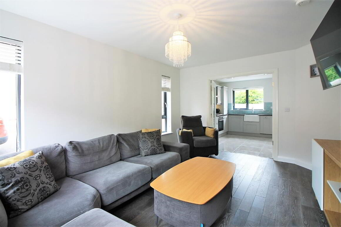 18 Glenwell Mews