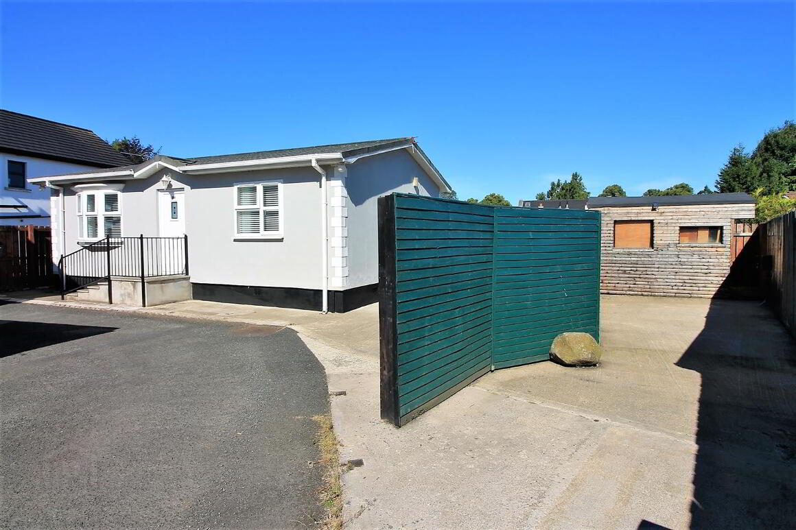 House And Prefabricated Timber Bungalow, 18 The Village