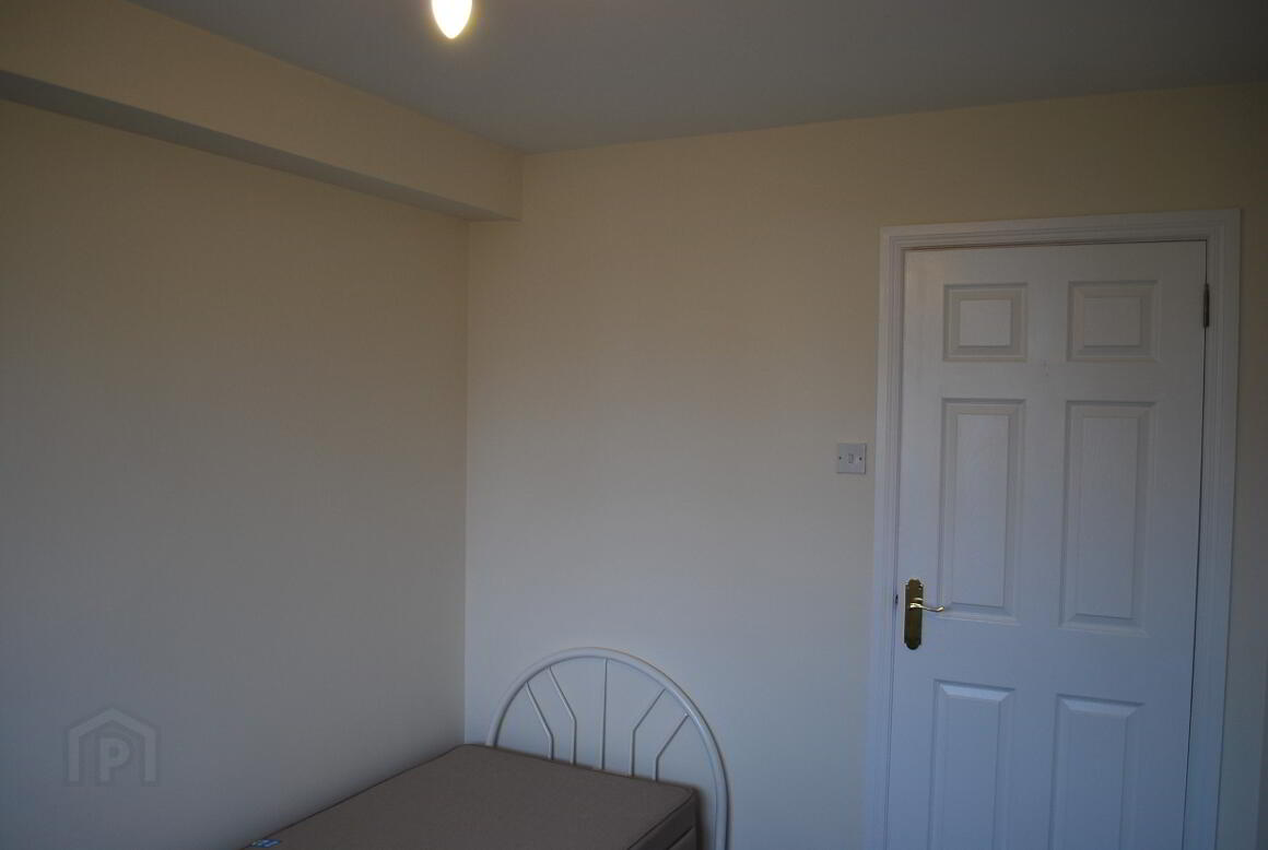3 Sandringham Court