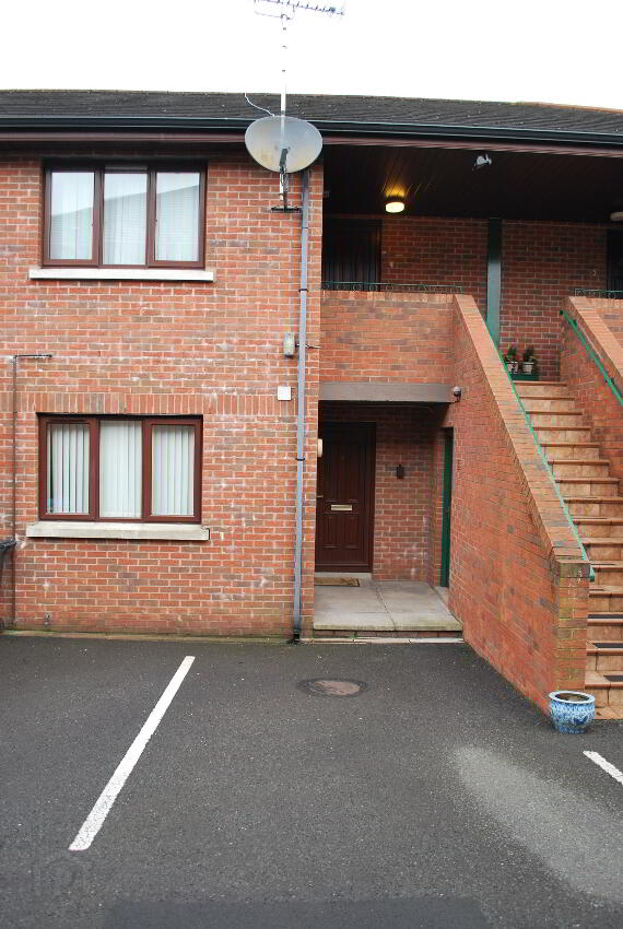 3 Sandringham Court
