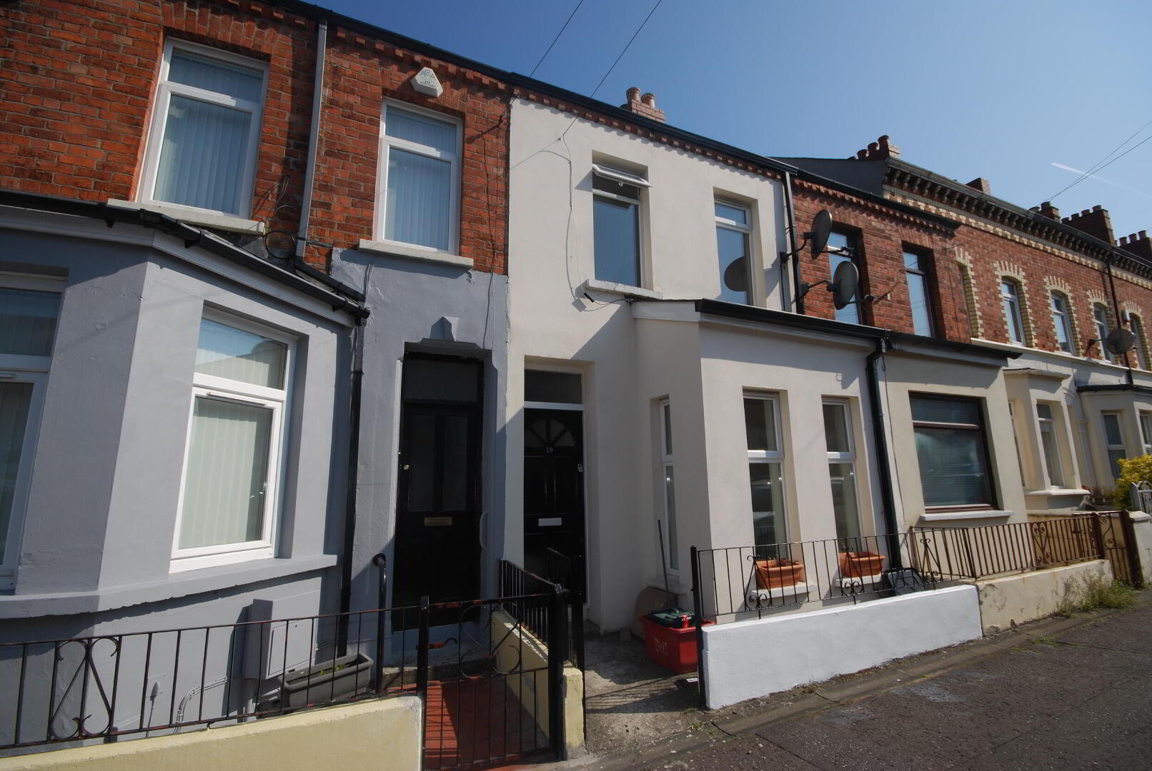 Photo 1 of 19 Lisburn Avenue, Belfast