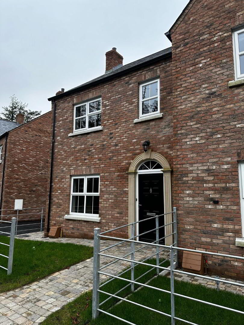 Photo 1 of 1b Castle Glen Avenue, Dungannon