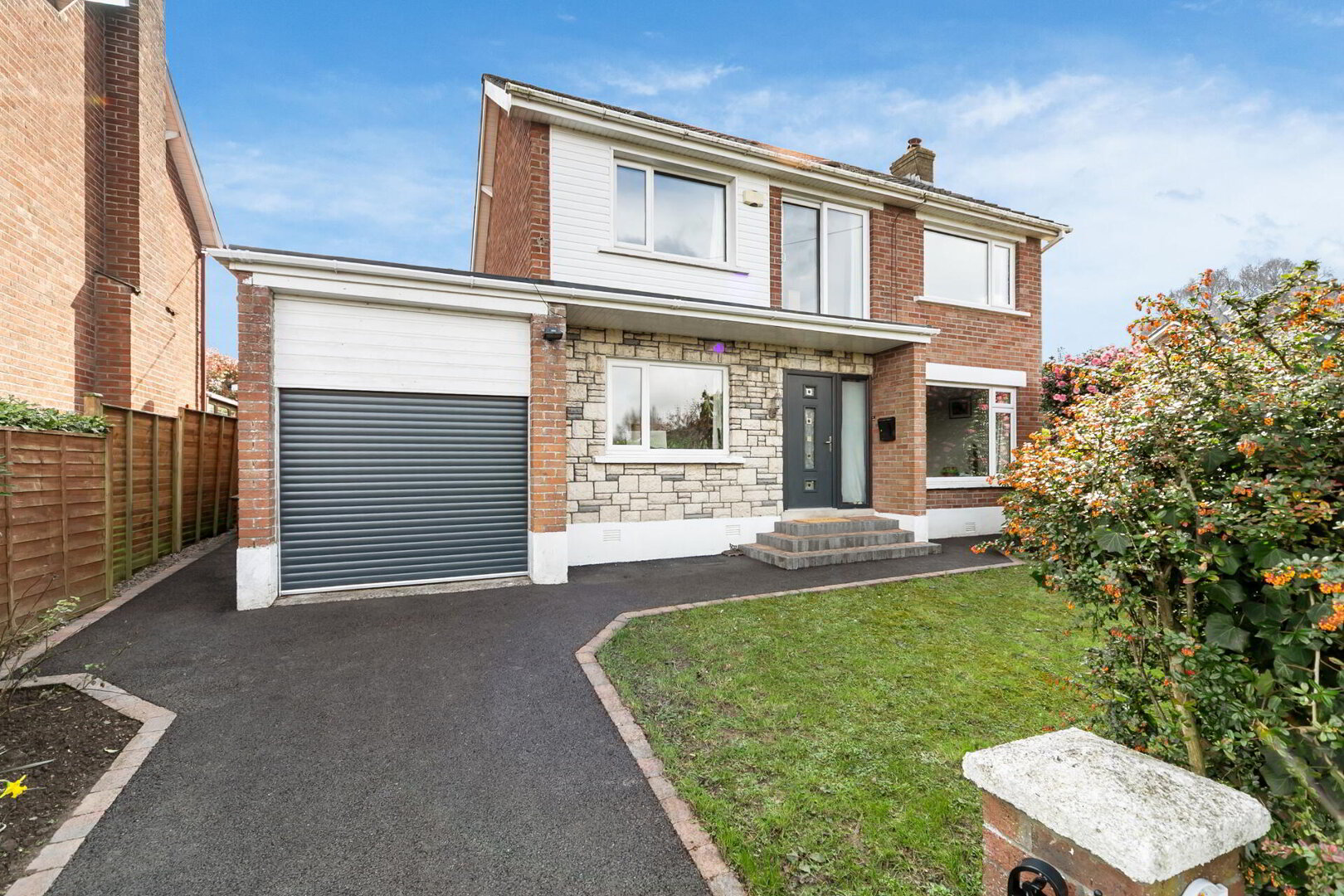 Photo 1 of 1 Rosevale Close, Drumbeg, Belfast