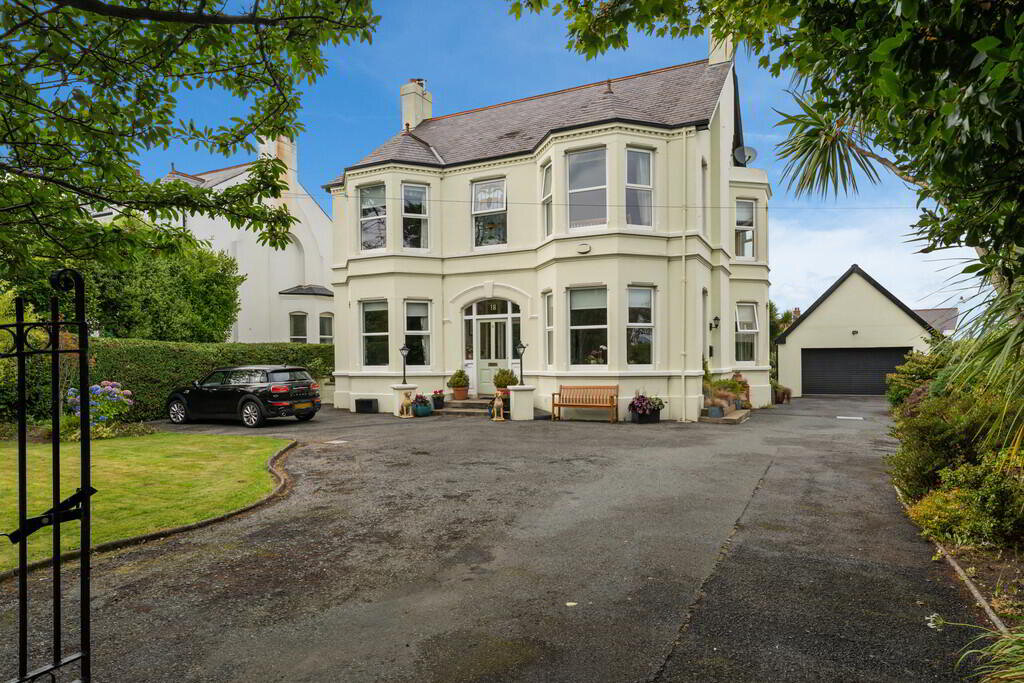 Photo 1 of 18 Farnham Park, Bangor