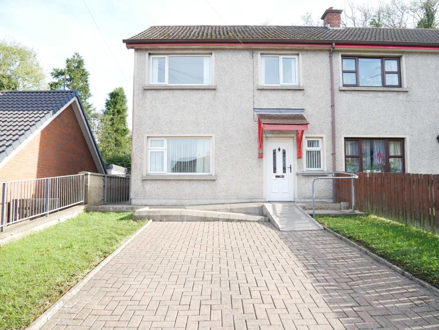 Photo 1 of 10 Drumgay Close, Enniskillen