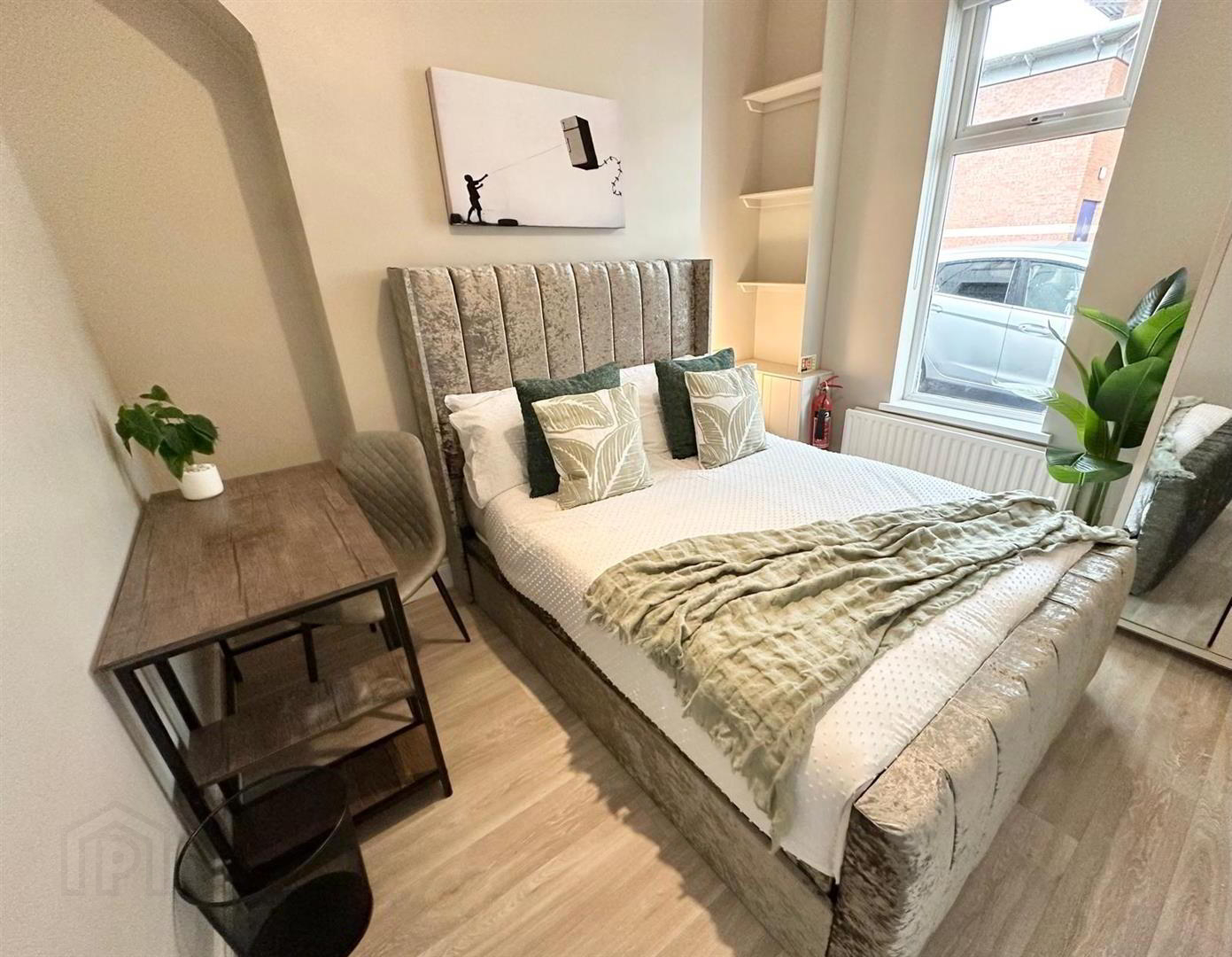 Photo 1 of Room 1, 46 Portmore Street, Portadown, Craigavon