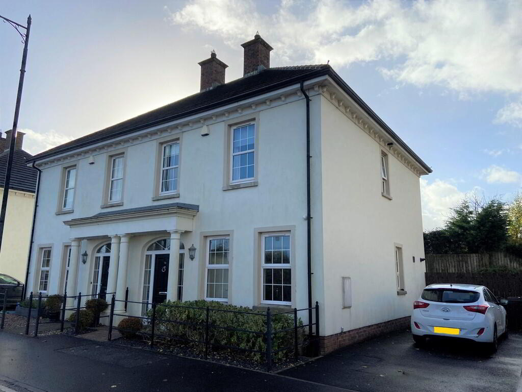 70 Lady Wallace Road, Lisburn