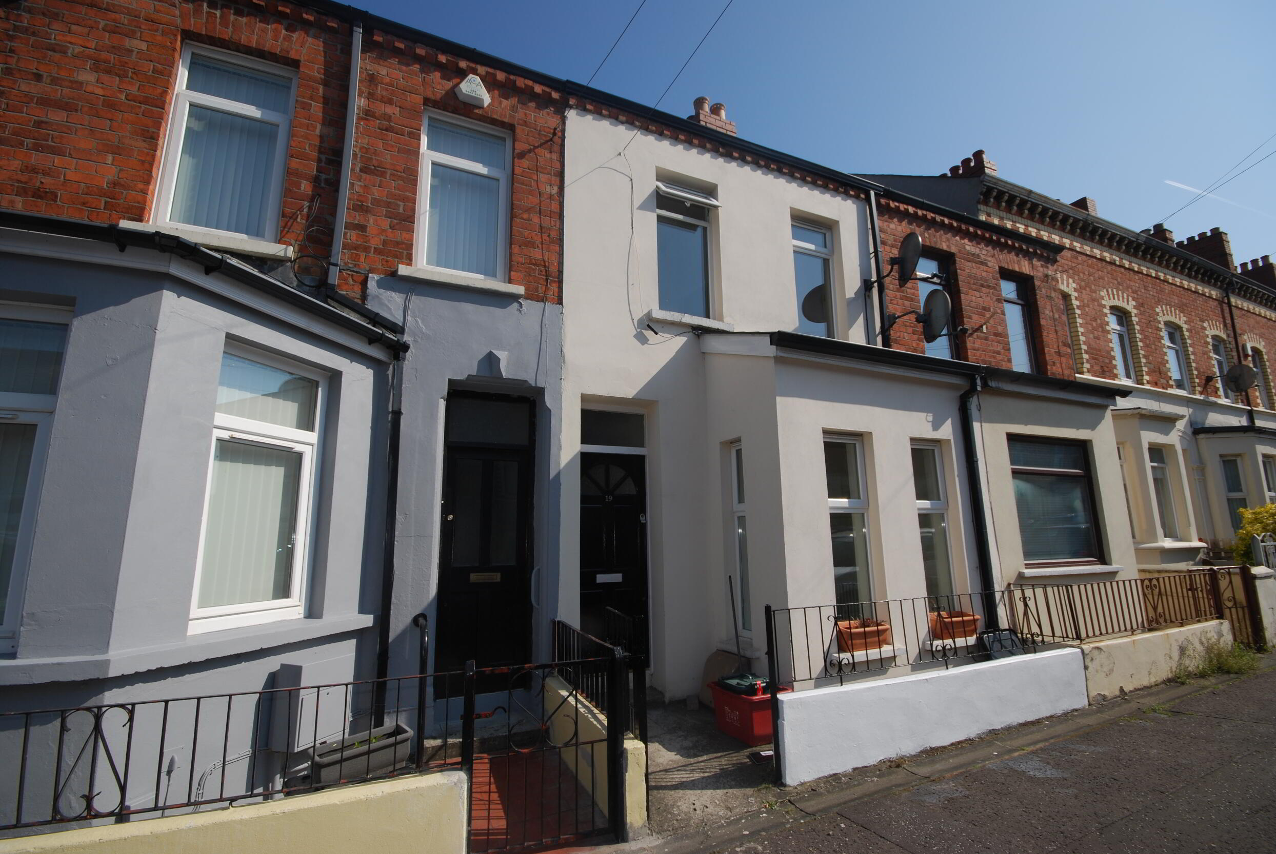 Photo 1 of 19 Lisburn Avenue, Belfast