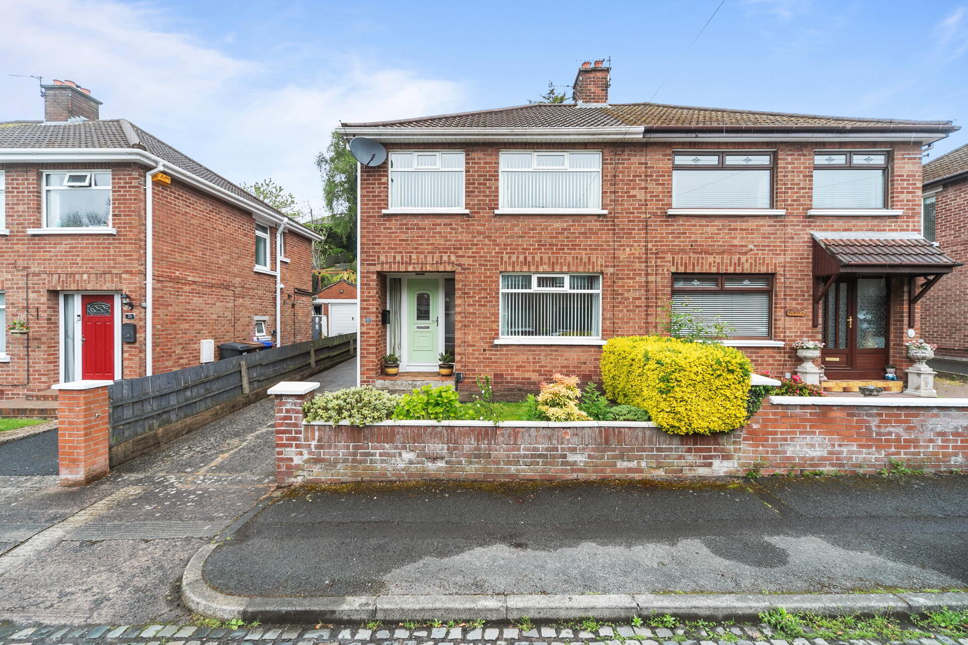 Photo 1 of 28 Garnerville Park, Belfast