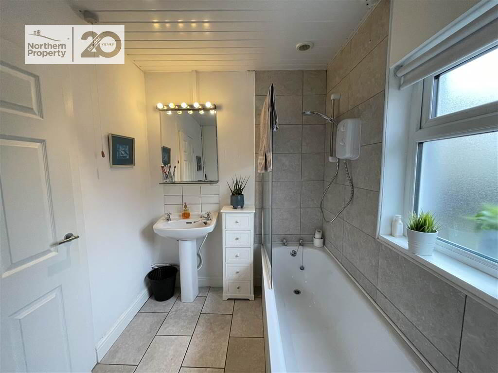 Photo 15 of 127 Kingsway, Dunmurry, Belfast
