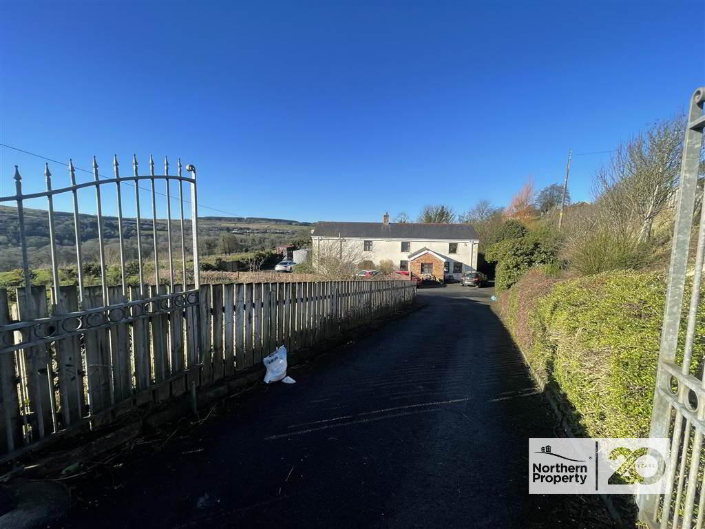 Photo 3 of 30 Hannahstown Hill, Belfast