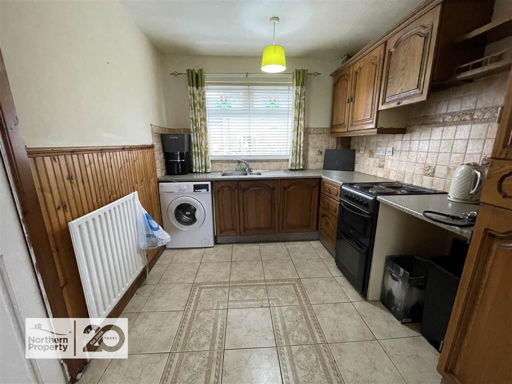 Photo 5 of 2 Glenwood Drive, Belfast