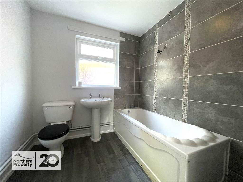 Photo 9 of 19 Ardcaoin Drive, Belfast
