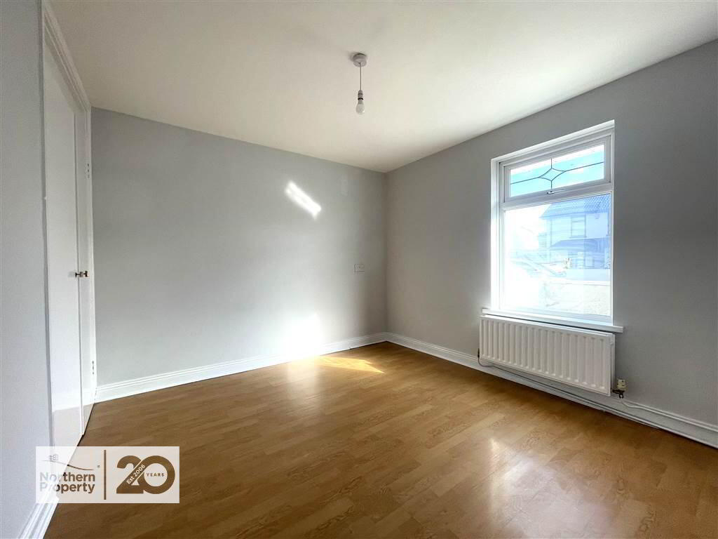 Photo 11 of 19 Ardcaoin Drive, Belfast