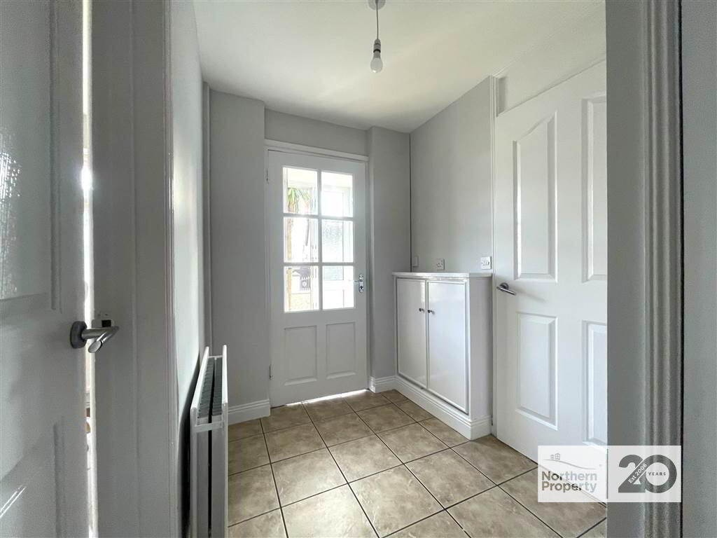 Photo 14 of 19 Ardcaoin Drive, Belfast