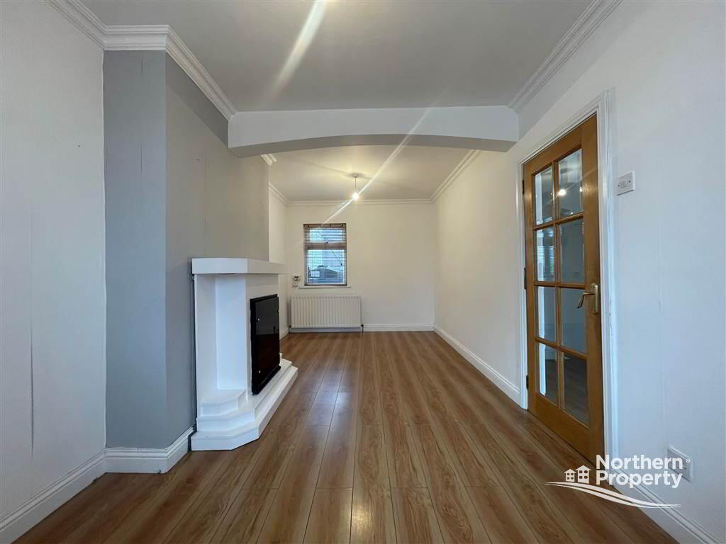 Photo 3 of 35 Glen Crescent, Belfast