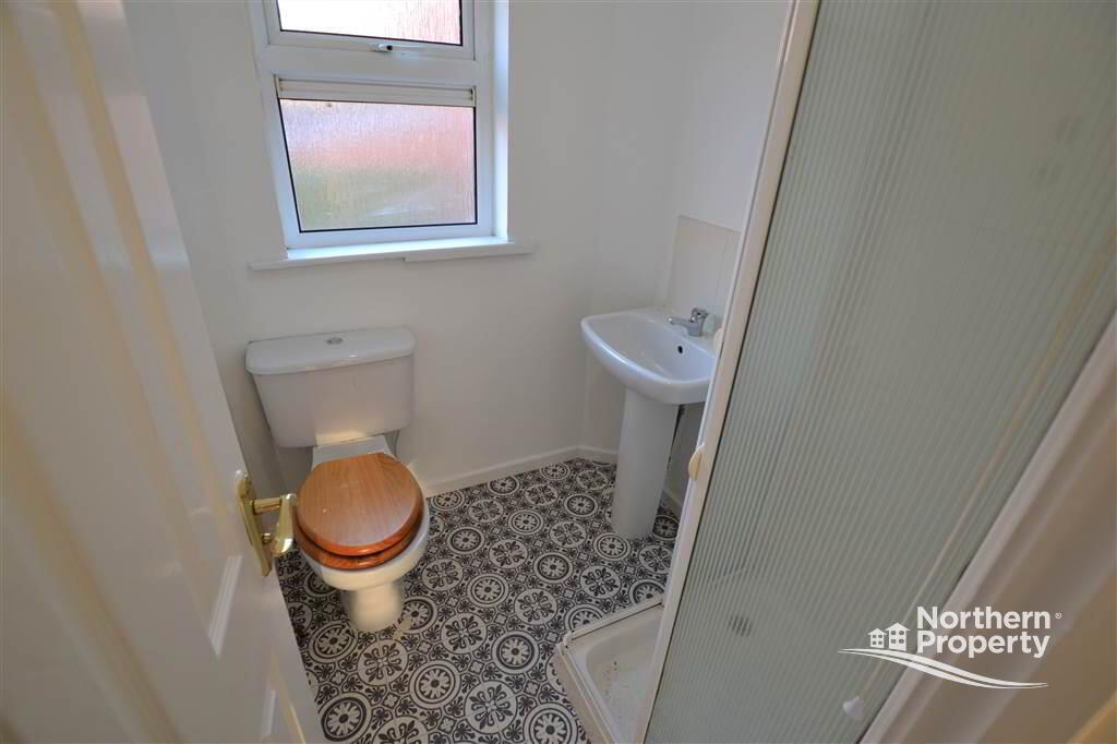 Photo 7 of 35 Glen Crescent, Belfast