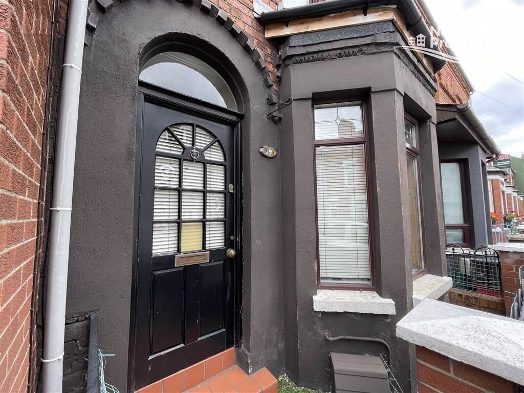 Photo 2 of 19 Hawthorn Street, Belfast