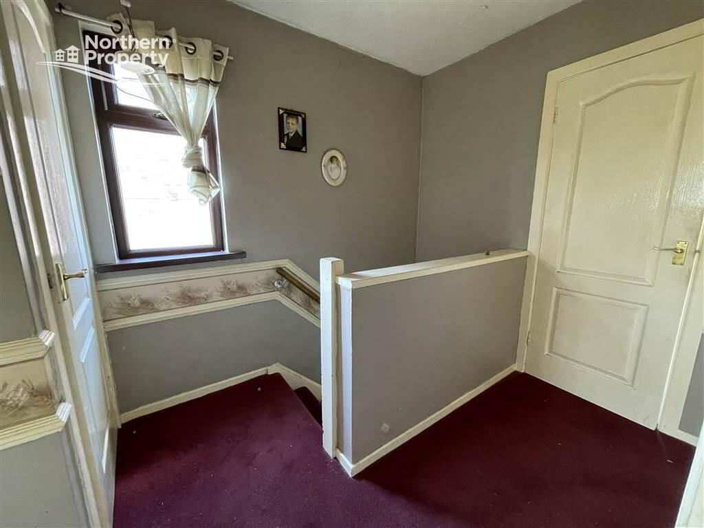 Photo 10 of 73 Wolfhill Avenue South, Belfast