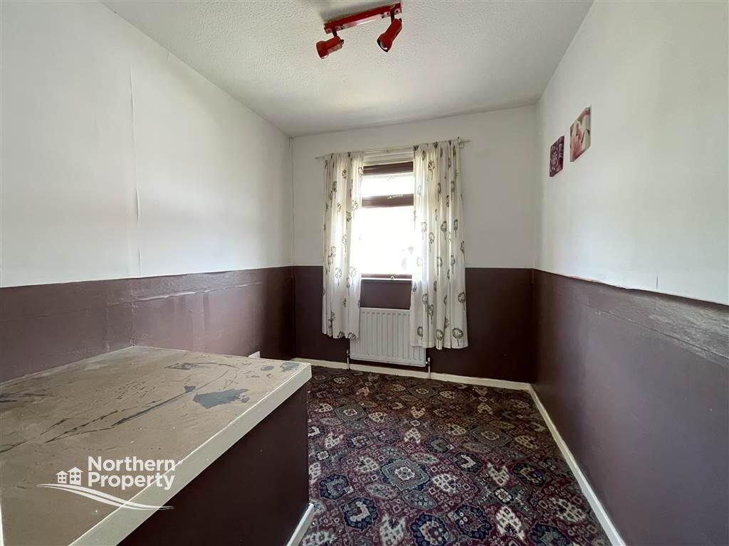 Photo 15 of 73 Wolfhill Avenue South, Belfast