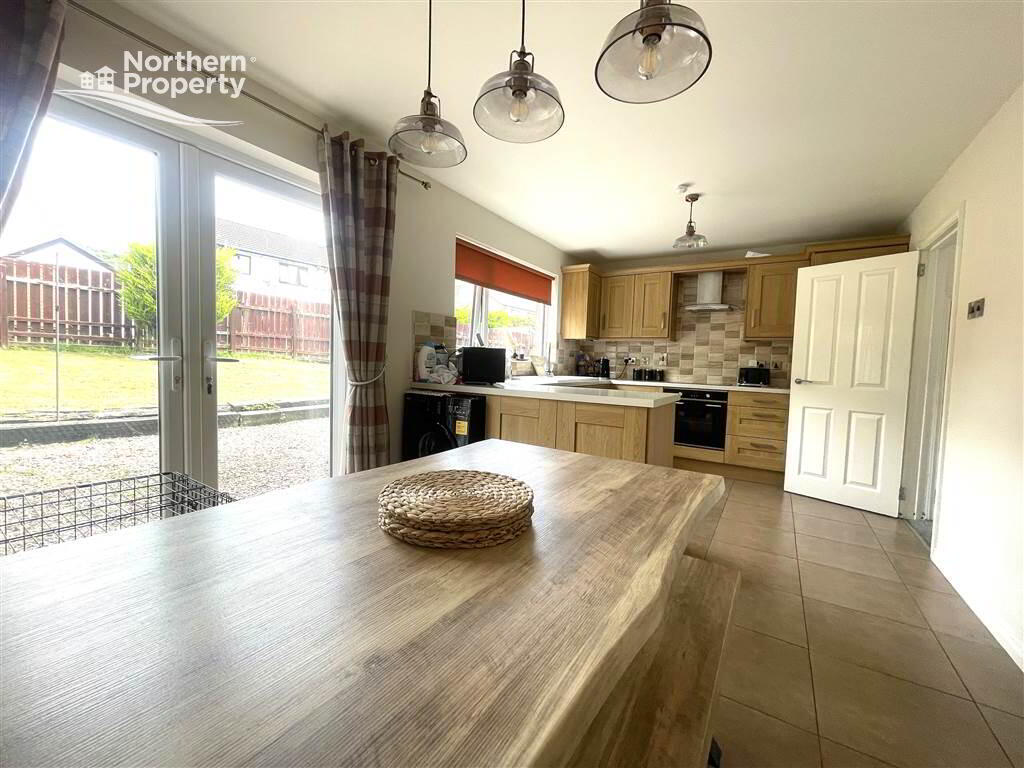 Photo 8 of 128 Hawthorn Glen, Belfast