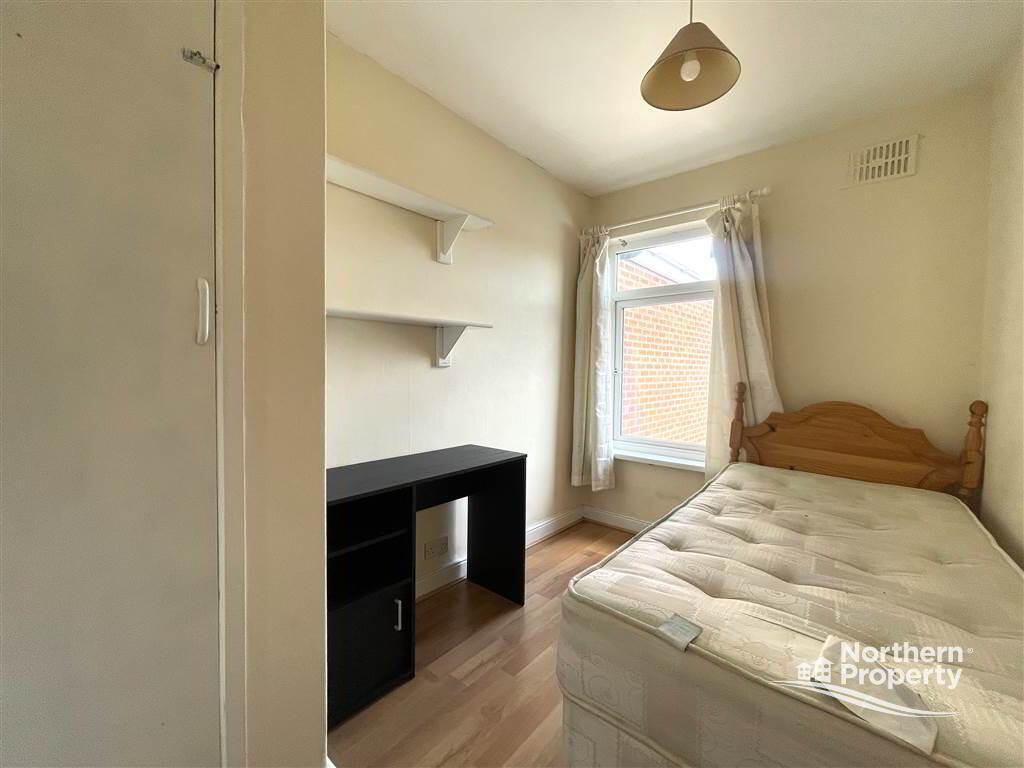 Photo 10 of 76 St James Road, Belfast