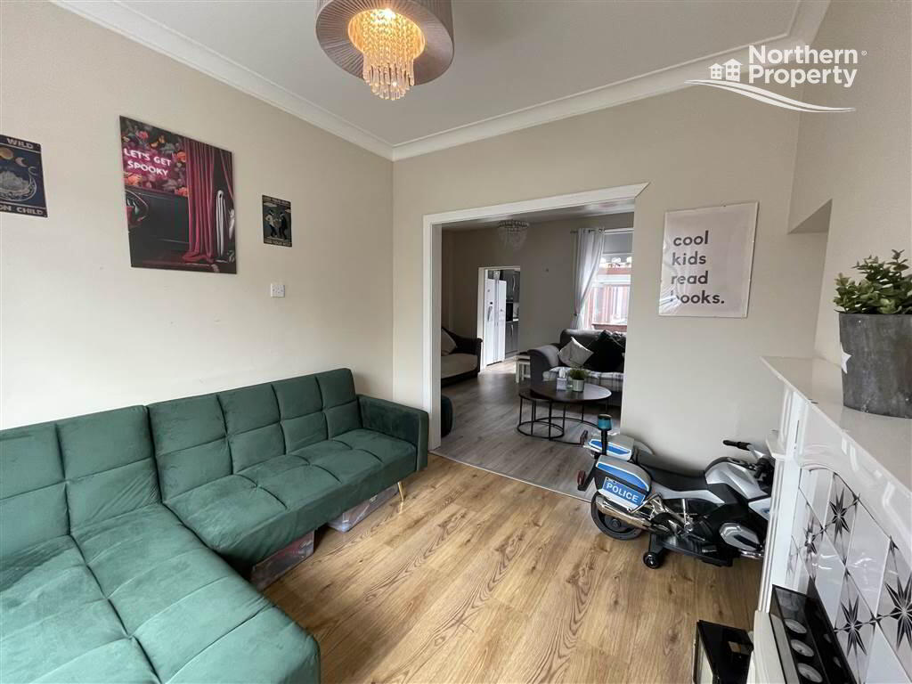 Photo 4 of 34 Fallswater Drive, Belfast