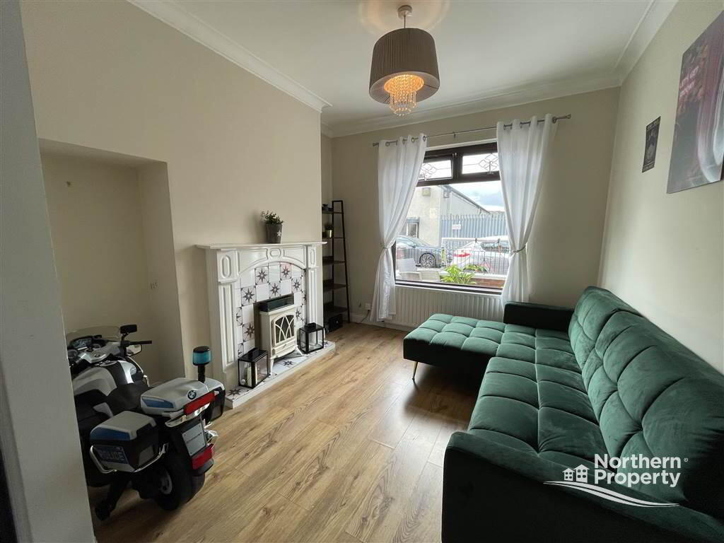 Photo 3 of 34 Fallswater Drive, Belfast