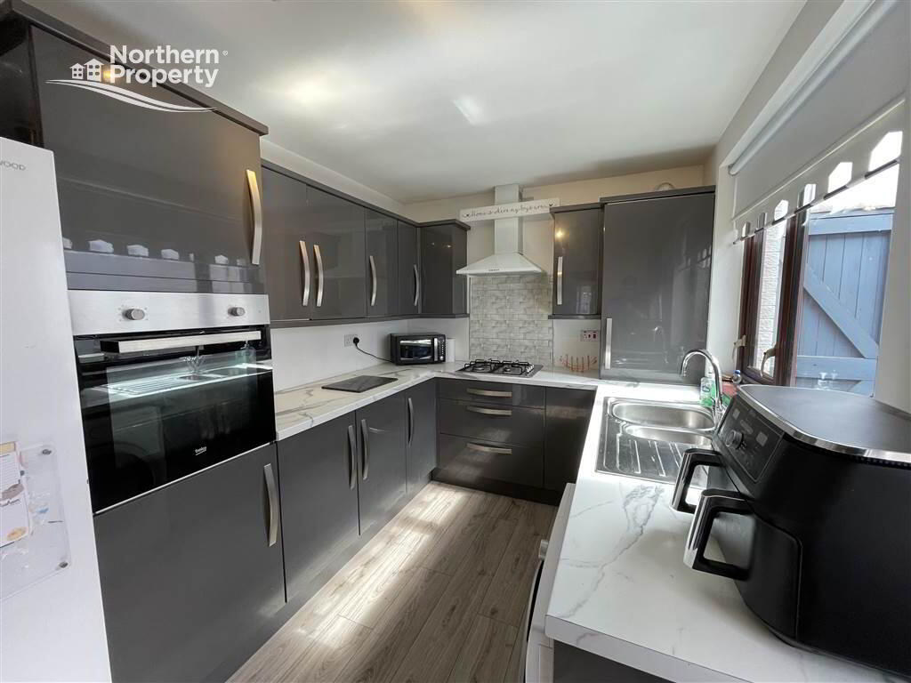 Photo 10 of 34 Fallswater Drive, Belfast