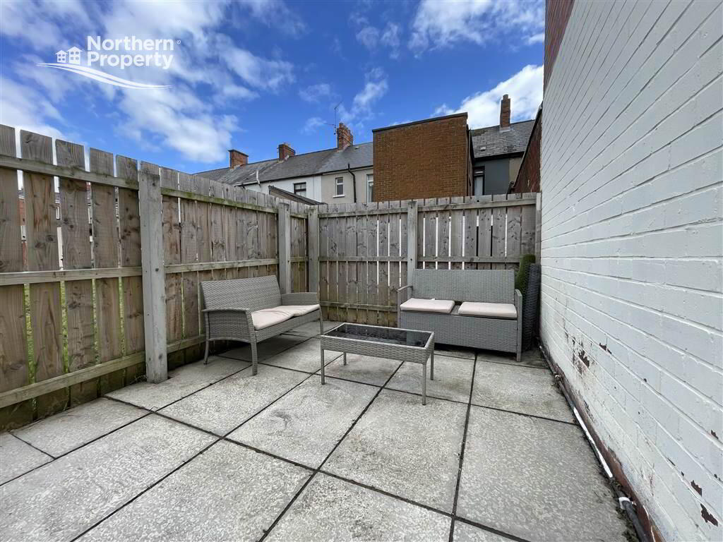 Photo 17 of 34 Fallswater Drive, Belfast