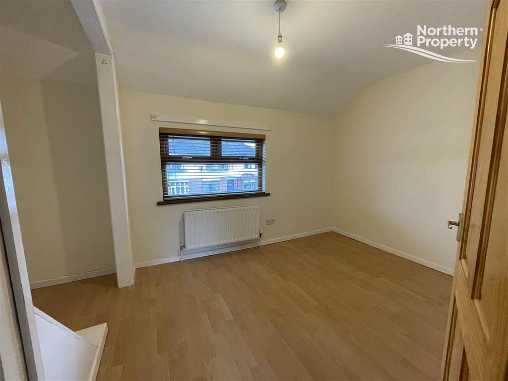 Photo 12 of 95 St James Road, Belfast