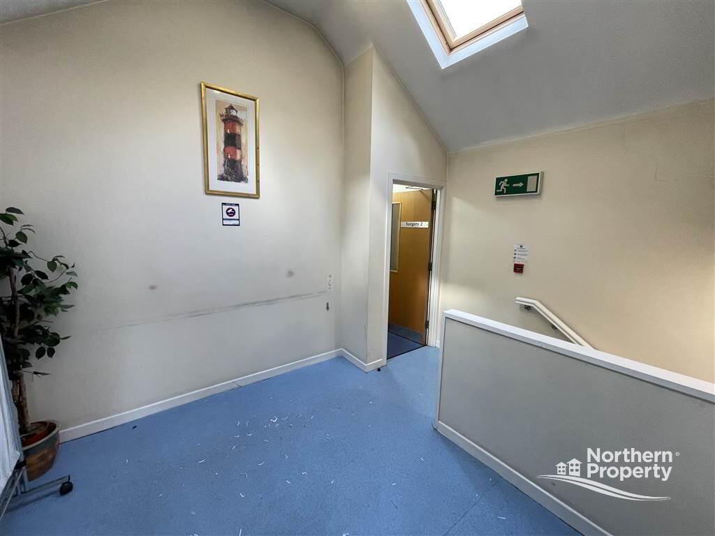 Photo 8 of 475 Falls Road, Belfast