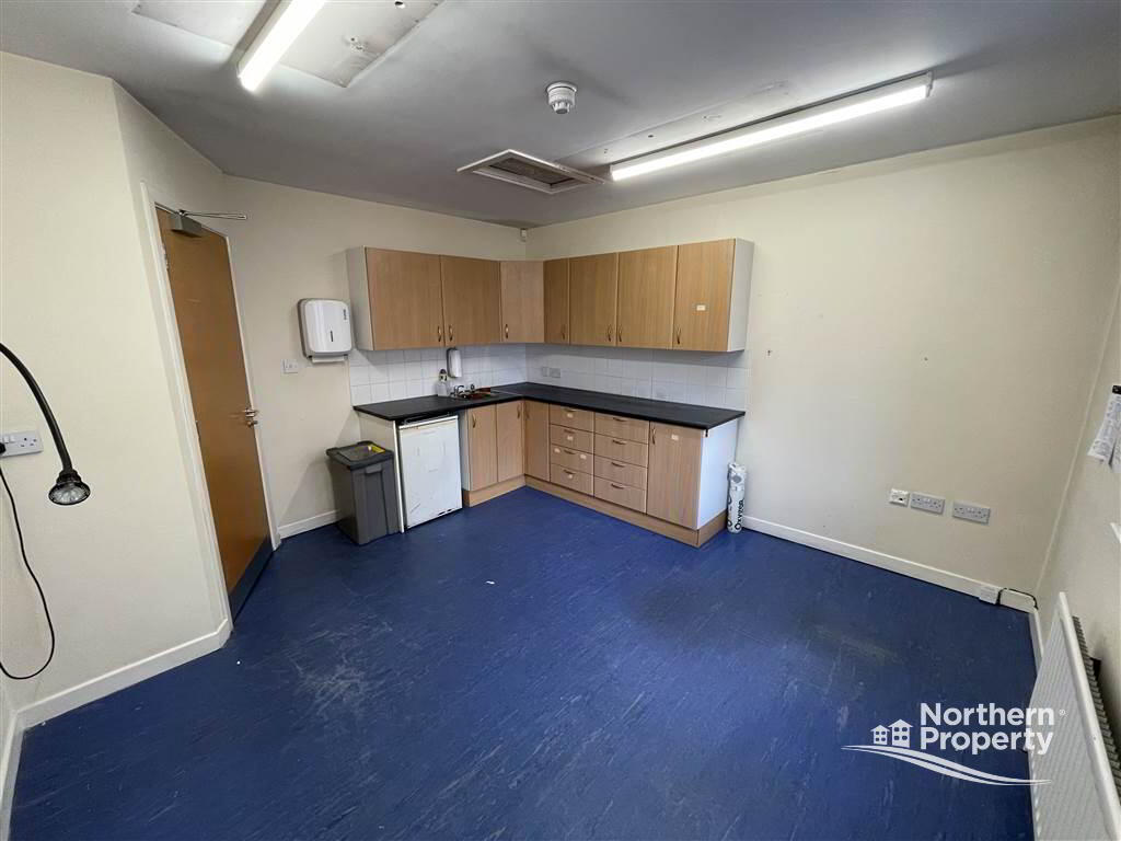 Photo 11 of 475 Falls Road, Belfast