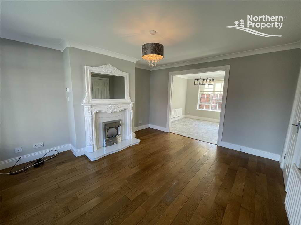 Photo 6 of 10 Lake Glen Drive, Belfast