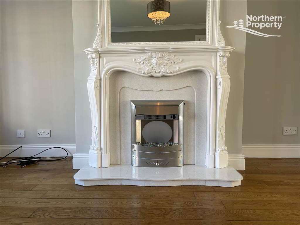 Photo 8 of 10 Lake Glen Drive, Belfast
