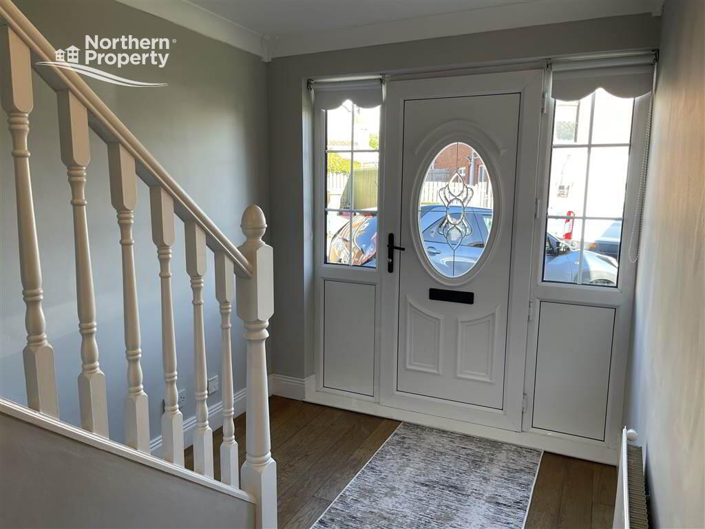 Photo 3 of 10 Lake Glen Drive, Belfast